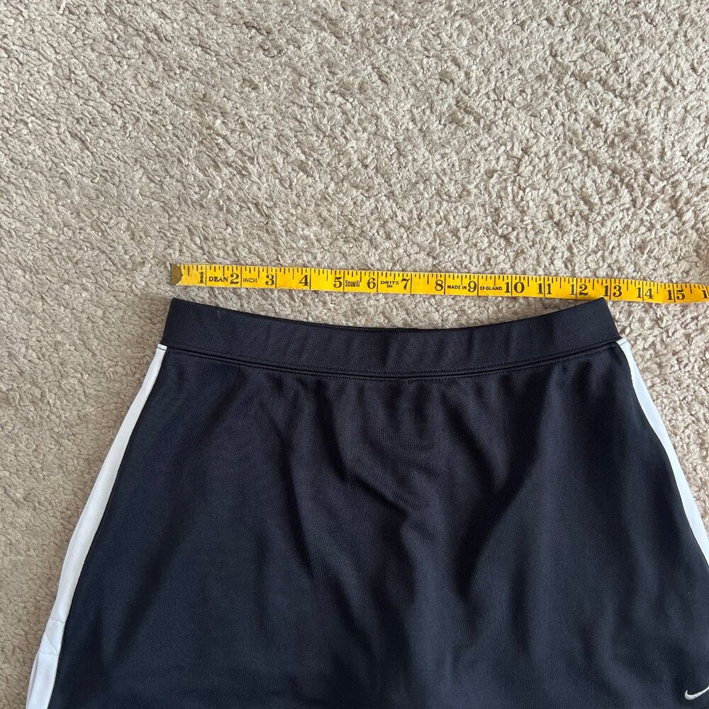 Nike Tennis Skirt with Built-in Shorts – Ladies S / Girls XL – Black & White - Picture 11 of 16
